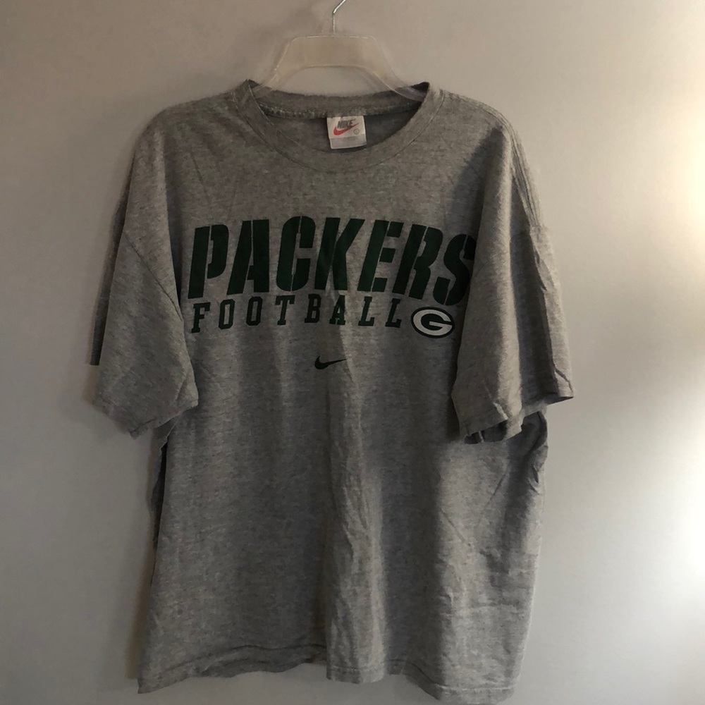 Nike vintage Packer’s NFL Pro Line t-shirt, great condition.  Size large.